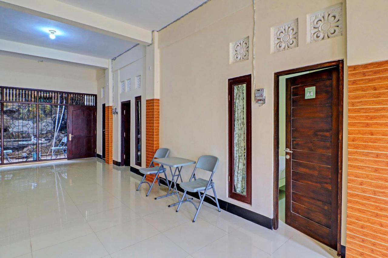 Oyo 91864 Holistic Stay Jimbaran Exterior photo