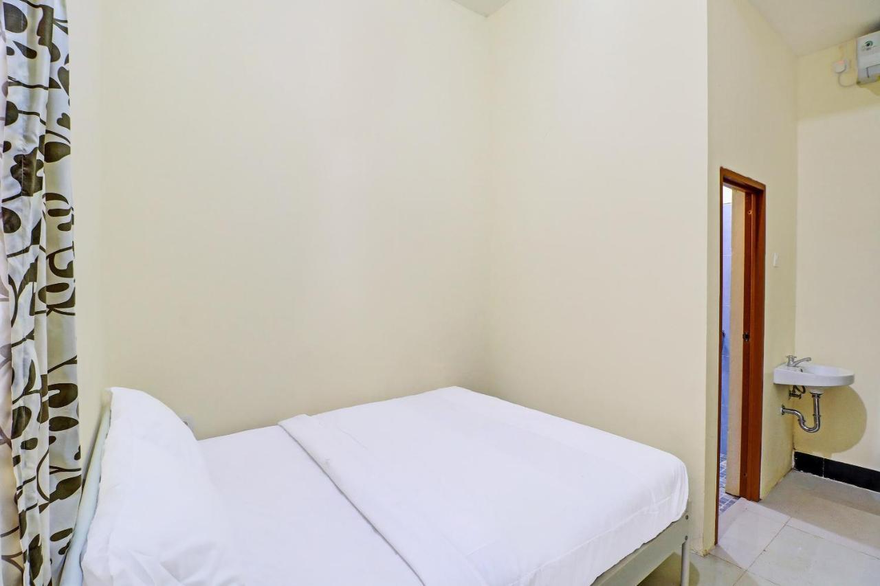 Oyo 91864 Holistic Stay Jimbaran Exterior photo