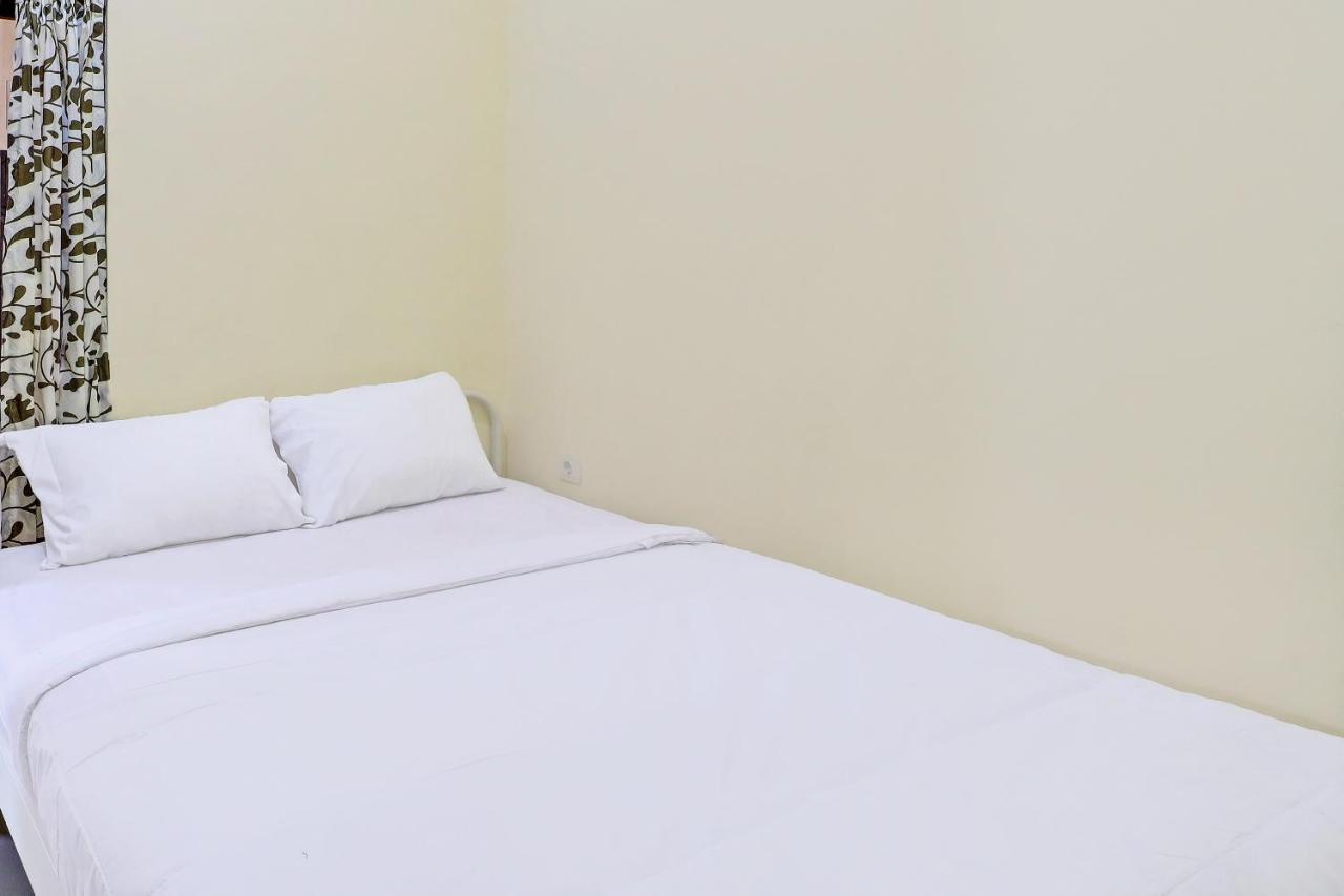 Oyo 91864 Holistic Stay Jimbaran Exterior photo